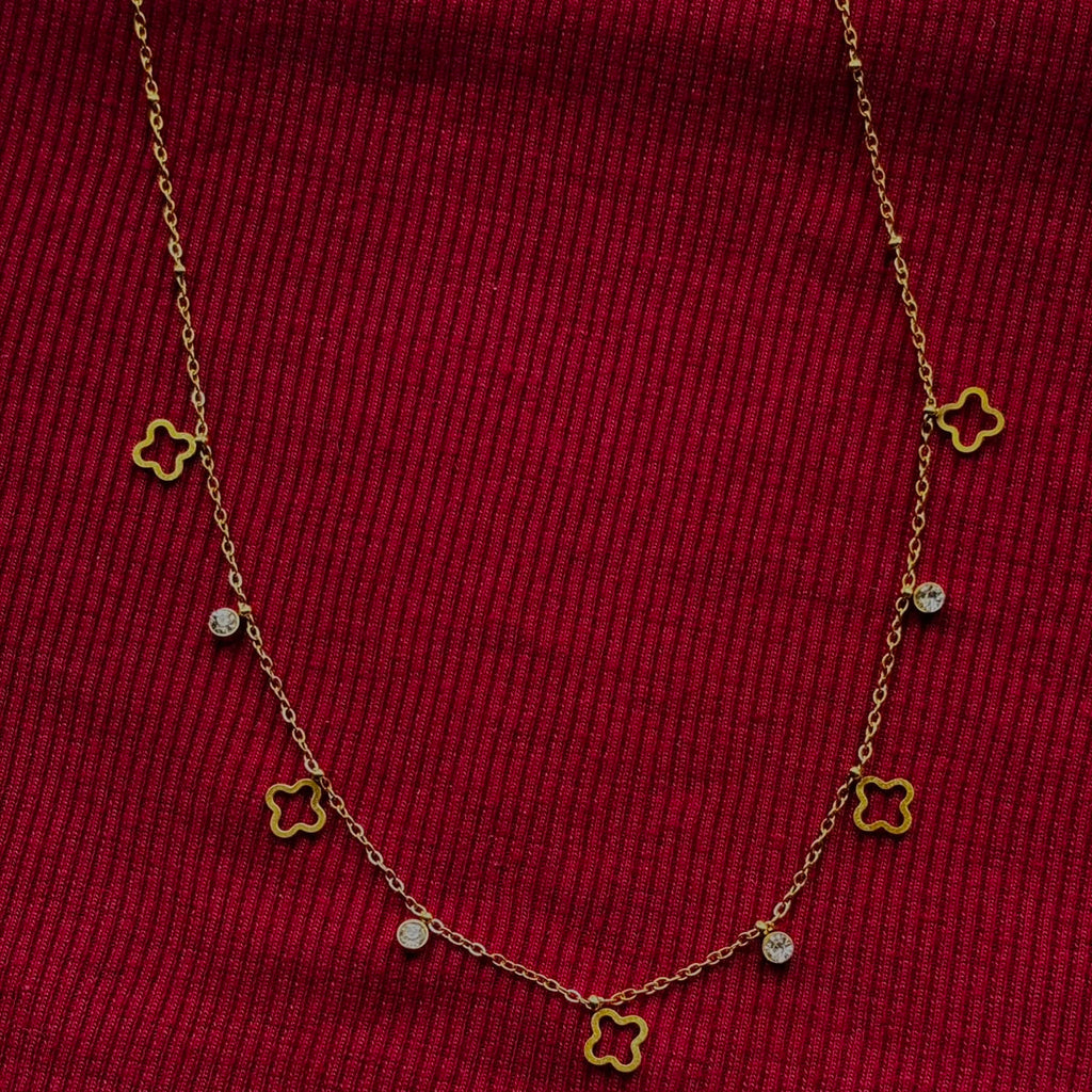 Clover charm neckchain