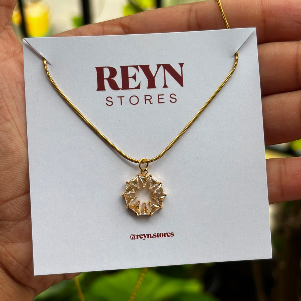 cris neckchain