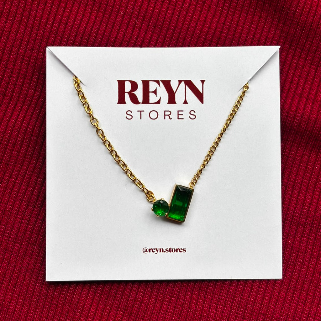 Green stone neckchain